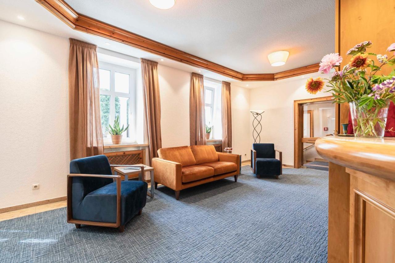 Hotel Markgraf เลห์นิน ภายนอก รูปภาพ
