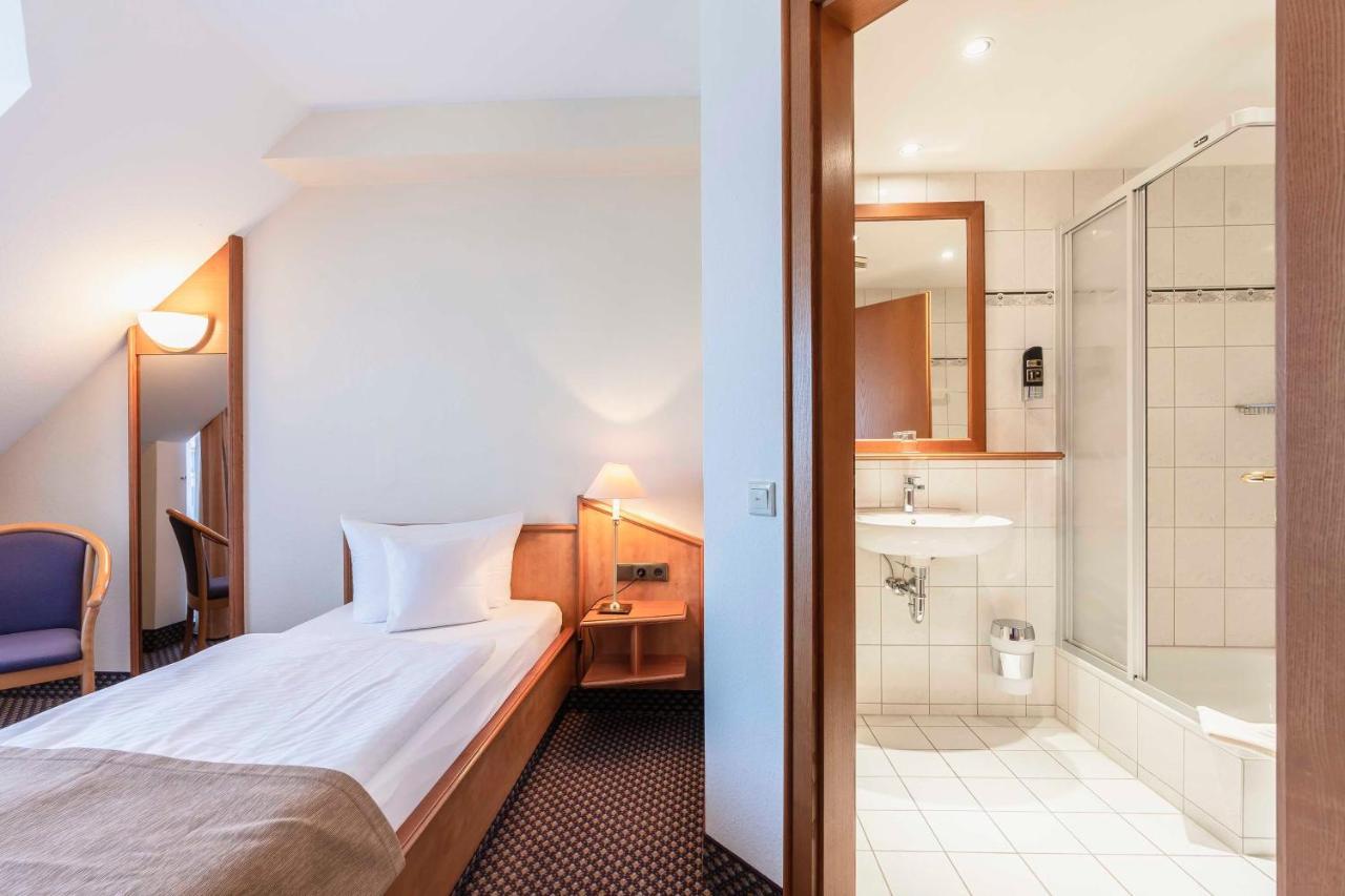 Hotel Markgraf เลห์นิน ภายนอก รูปภาพ